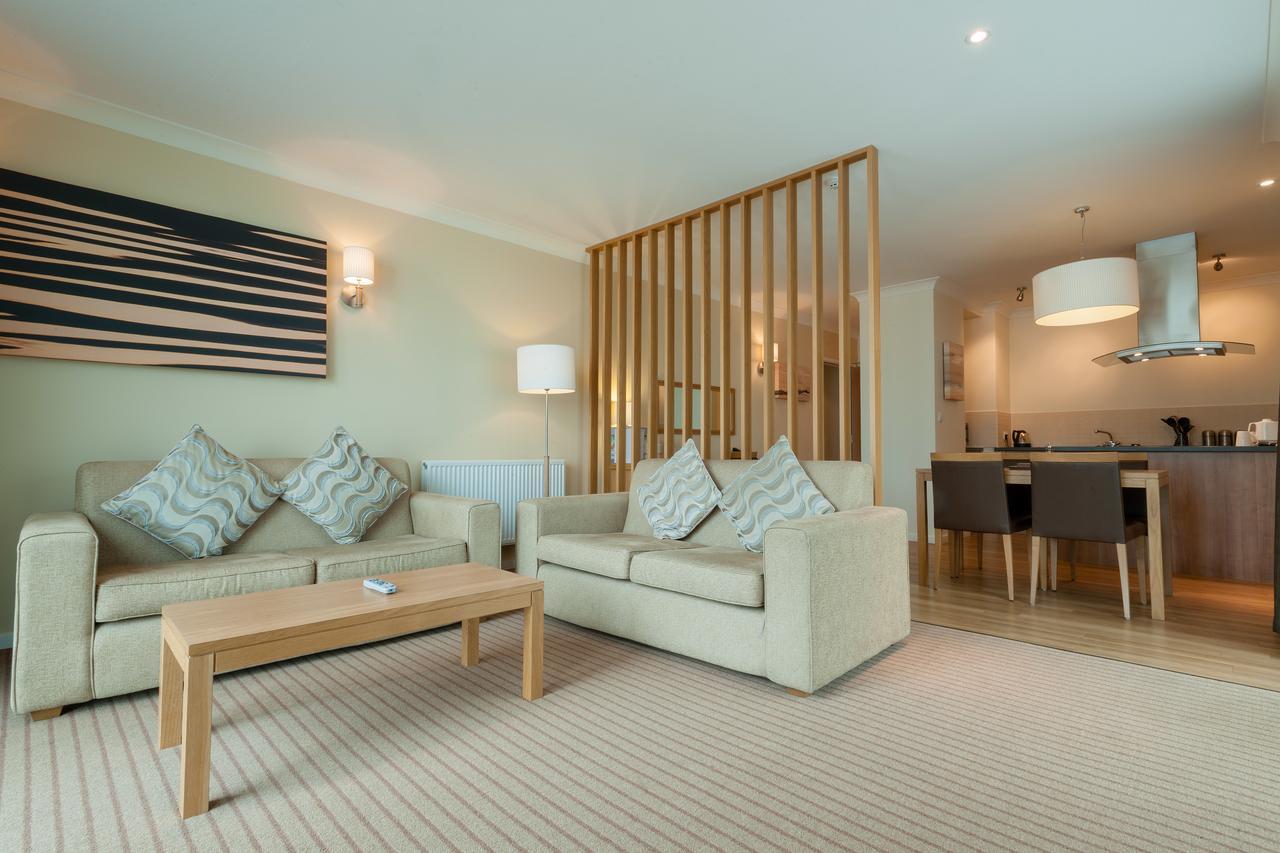 סירנססטר De Vere Cotswold Water Park Apartments מראה חיצוני תמונה