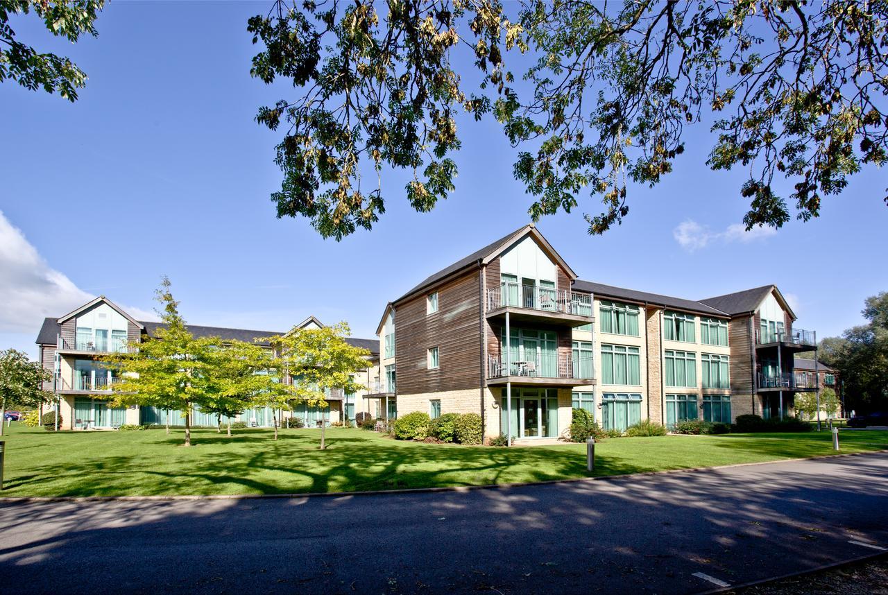סירנססטר De Vere Cotswold Water Park Apartments מראה חיצוני תמונה